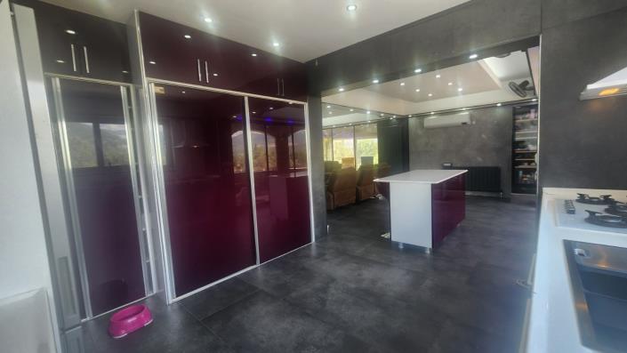 Image No.9-5 Bed Villa for sale