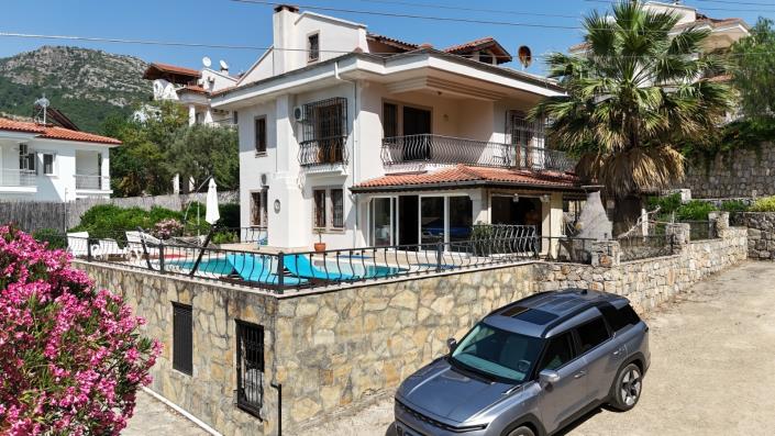 Image No.1-5 Bed Villa for sale
