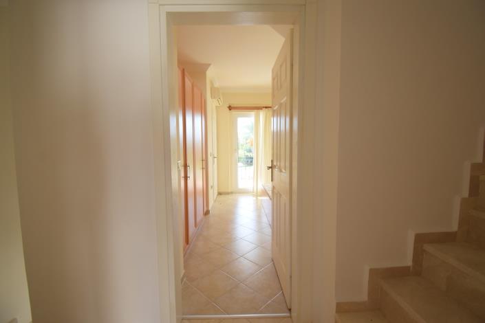 Image No.18-3 Bed Semi-Detached for sale