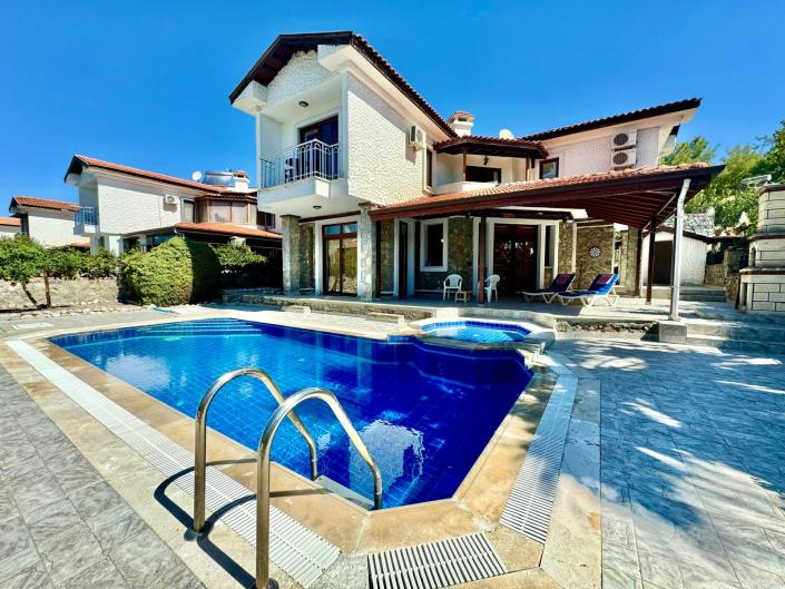 Image No.2-4 Bed Villa for sale