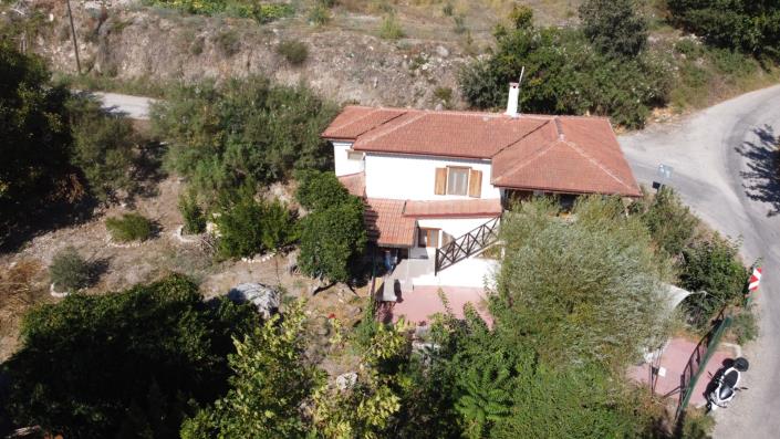 Image No.2-3 Bed Country House for sale