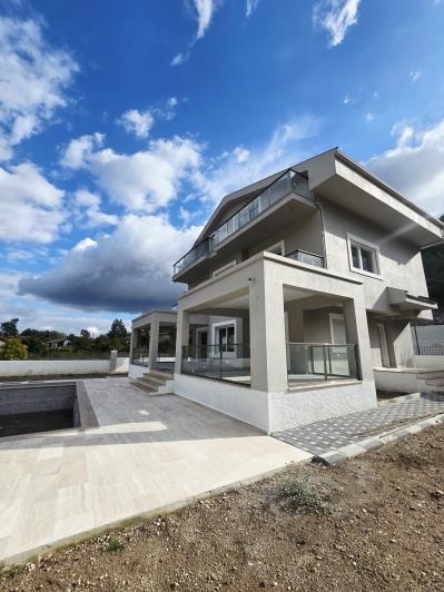 Image No.3-6 Bed Villa for sale