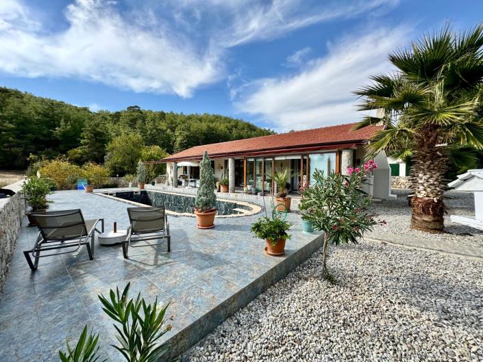 Image No.32-3 Bed Bungalow for sale