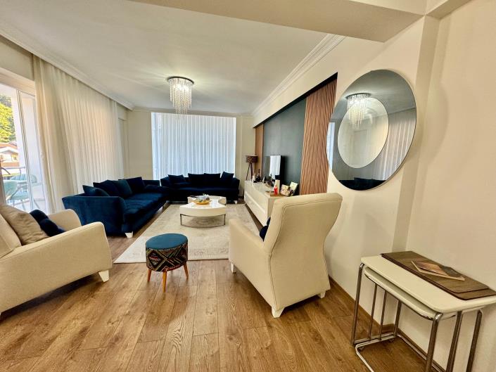 Image No.5-5 Bed Apartment for sale