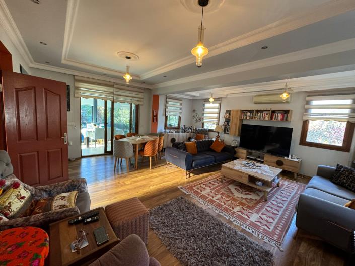 Image No.9-4 Bed Villa for sale