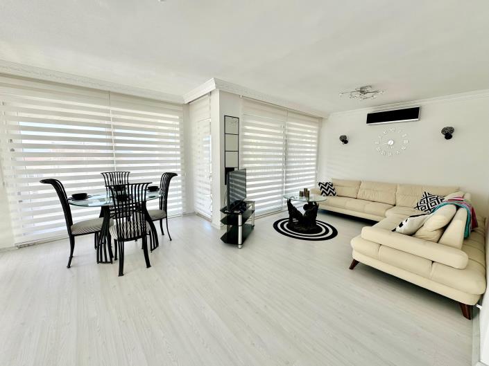 Image No.8-5 Bed Villa for sale