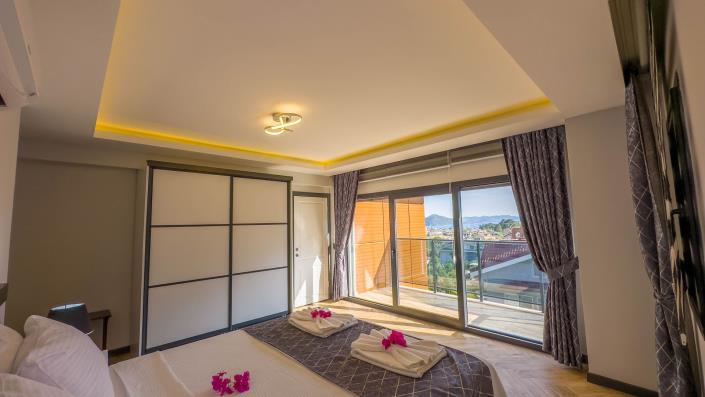 Image No.6-5 Bed Villa for sale