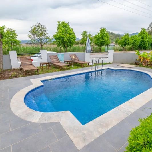 Image No.2-4 Bed Villa for sale