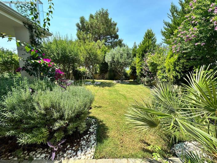 Image No.4-4 Bed Villa for sale