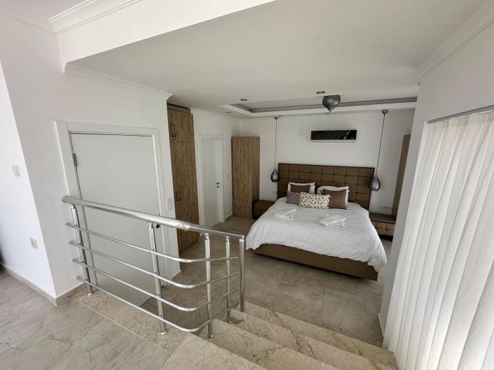 Image No.22-4 Bed Villa for sale