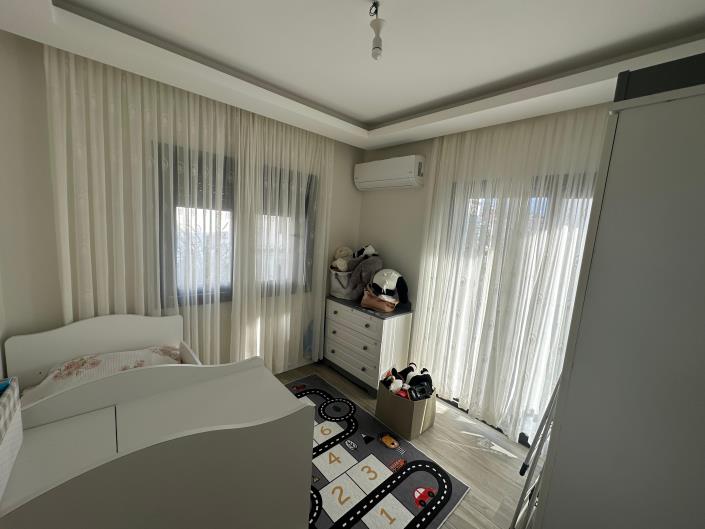 Image No.11-4 Bed Semi-Detached for sale