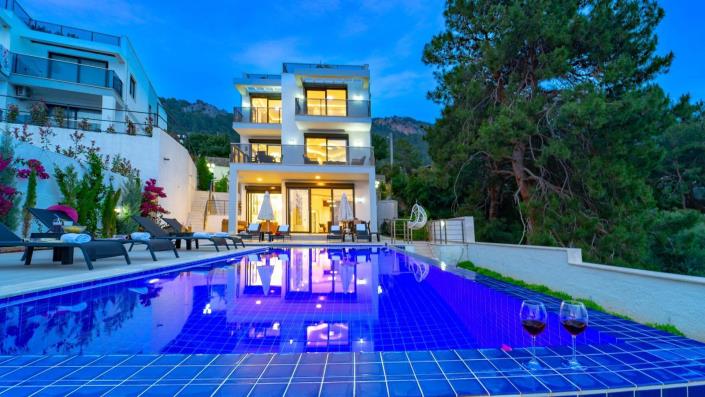 Image No.23-6 Bed Villa for sale