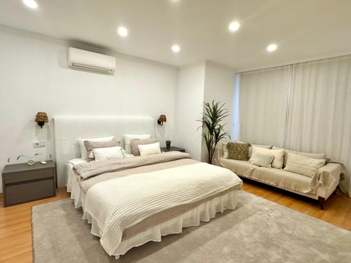 Image No.13-4 Bed Apartment for sale