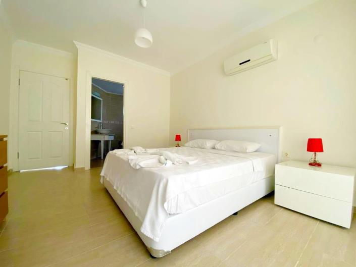 Image No.13-4 Bed Villa for sale