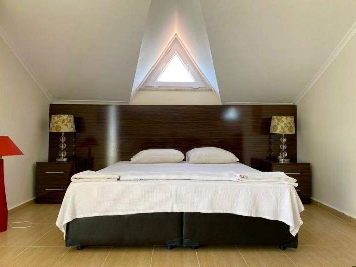 Image No.18-4 Bed Villa for sale