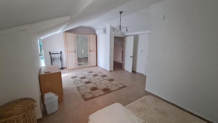 Image No.12-3 Bed Apartment for sale