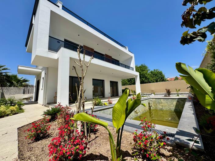 Image No.18-3 Bed Villa for sale