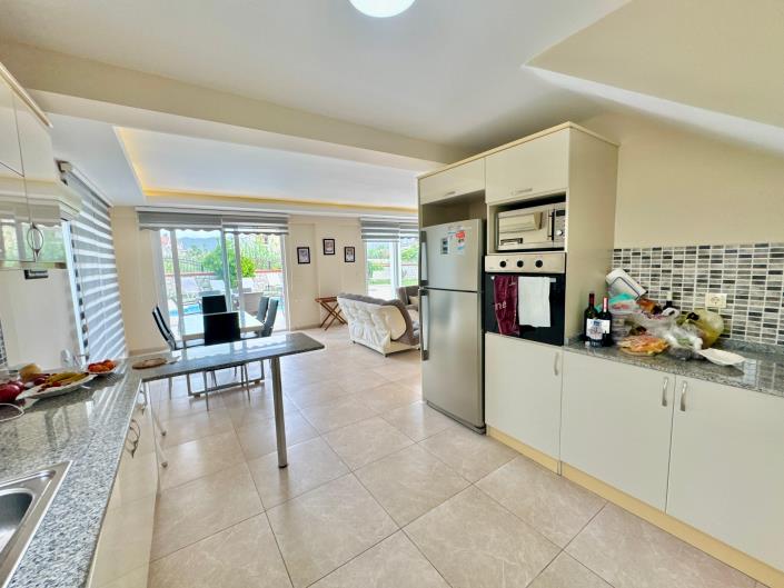 Image No.10-3 Bed Villa for sale