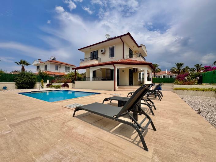 Image No.1-3 Bed Villa for sale