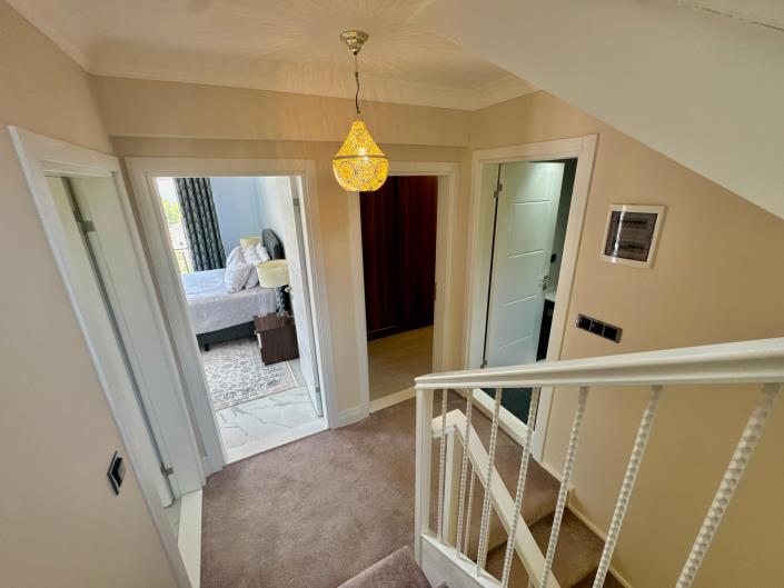 Image No.33-7 Bed Villa for sale