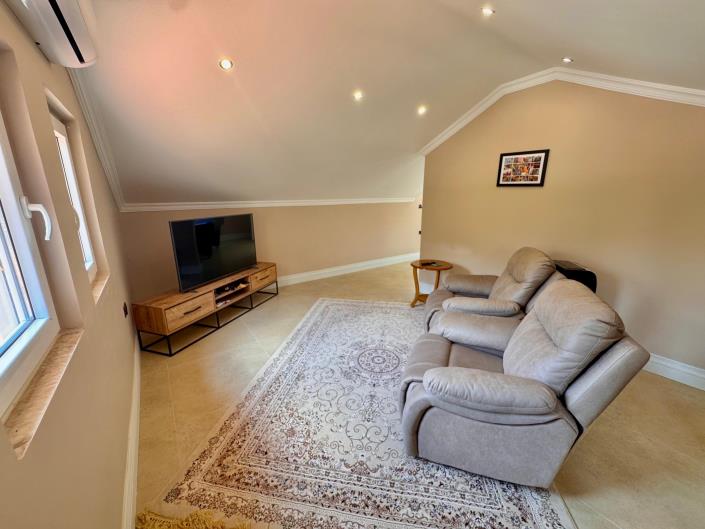 Image No.34-7 Bed Villa for sale