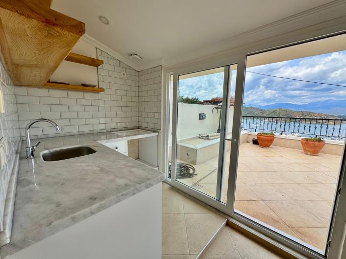 Image No.20-4 Bed Apartment for sale