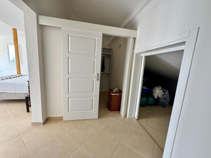 Image No.21-4 Bed Apartment for sale