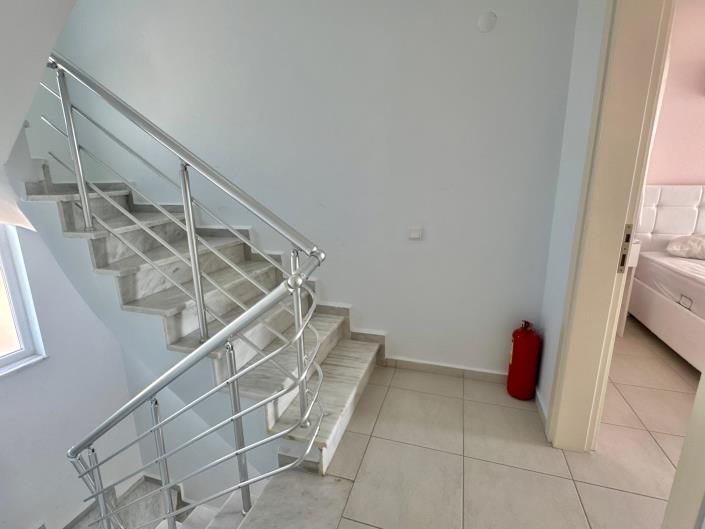 Image No.12-4 Bed Villa for sale