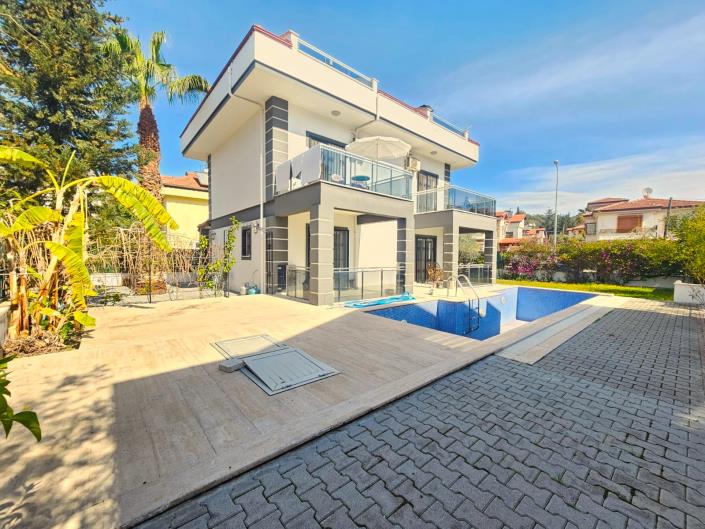 Image No.1-5 Bed Villa for sale