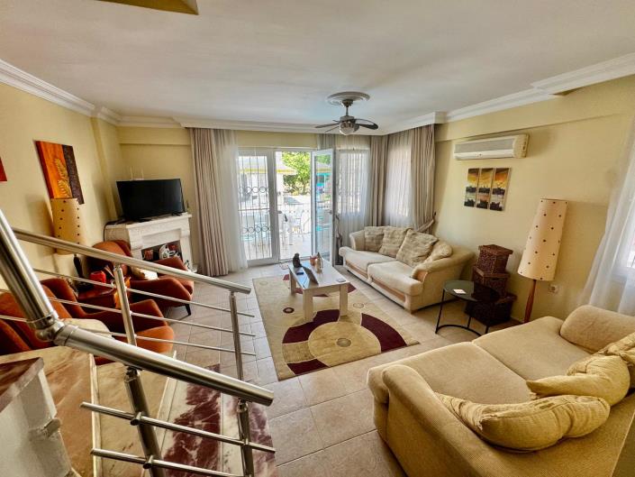 Image No.9-3 Bed Semi-Detached for sale