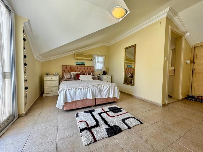 Image No.19-3 Bed Semi-Detached for sale