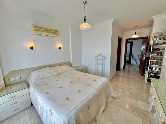 Image No.23-4 Bed Villa for sale