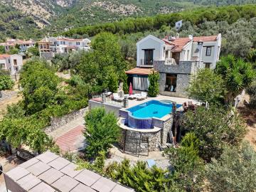 1--Villa-for-sale-in-Uzumlu
