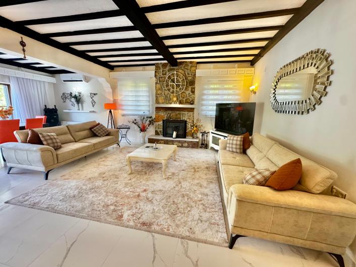 Image No.8-5 Bed Villa for sale