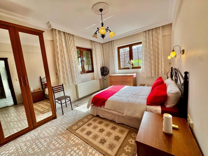 Image No.20-5 Bed Villa for sale