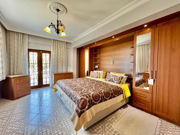 Image No.27-5 Bed Villa for sale