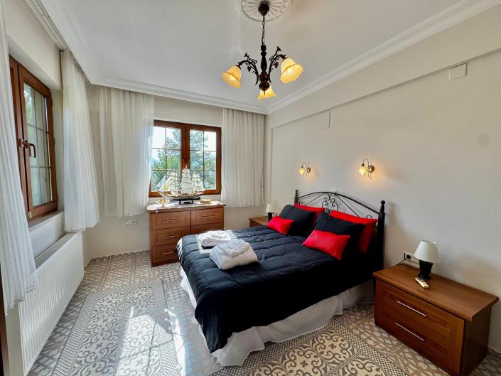 Image No.29-5 Bed Villa for sale