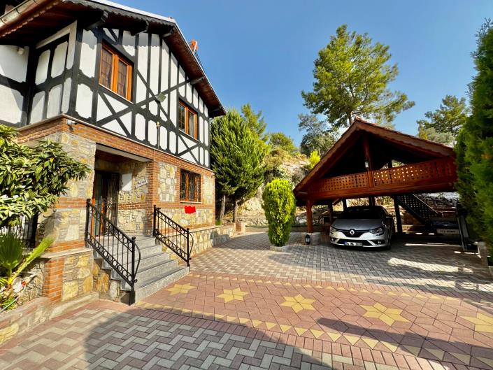 Image No.37-5 Bed Villa for sale