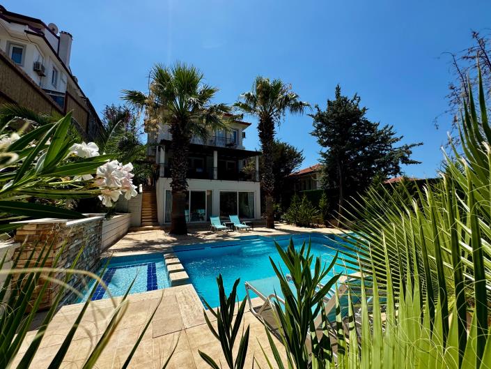 Image No.29-4 Bed Villa for sale