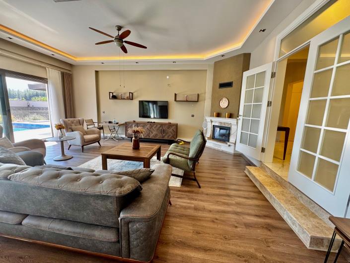 Image No.6-4 Bed House/Villa for sale