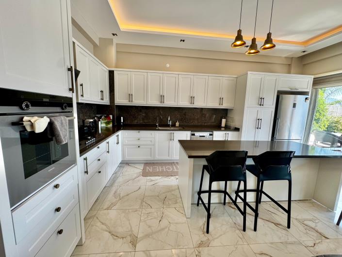 Image No.12-4 Bed House/Villa for sale