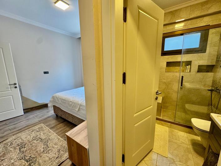 Image No.20-4 Bed House/Villa for sale