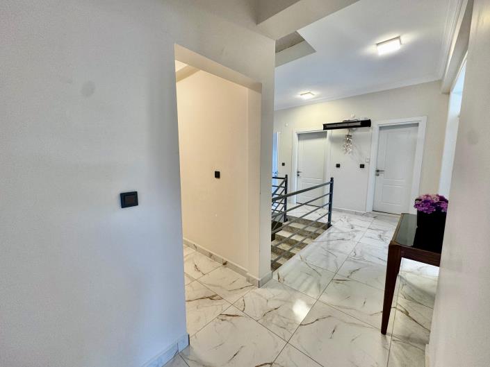 Image No.23-4 Bed House/Villa for sale