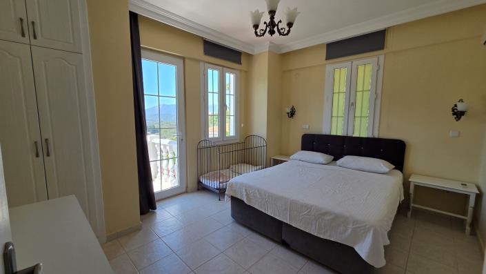 Image No.10-3 Bed Villa for sale