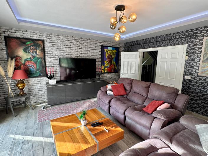 Image No.6-4 Bed Villa for sale