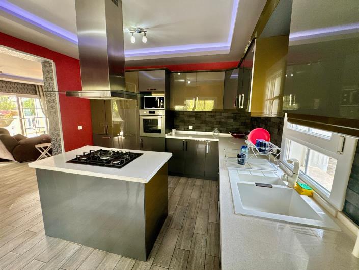 Image No.11-4 Bed Villa for sale