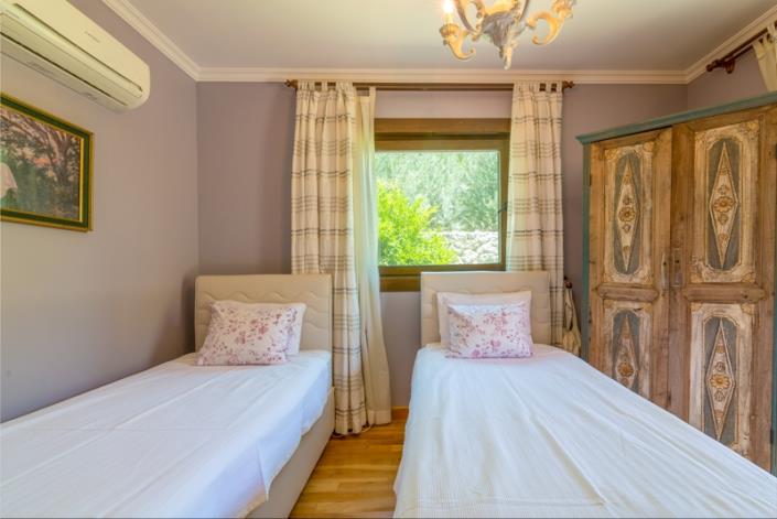 Image No.34-5 Bed Villa for sale