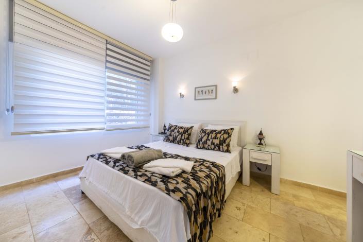 Image No.30-3 Bed Apartment for sale