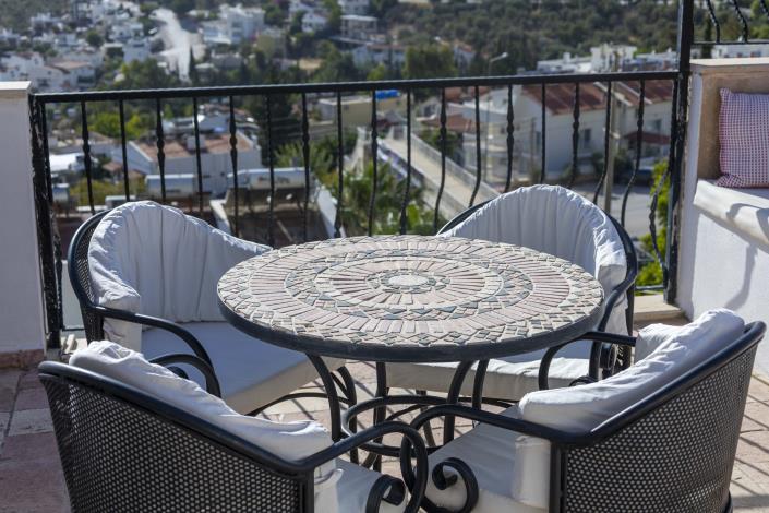 Image No.12-2 Bed Apartment for sale