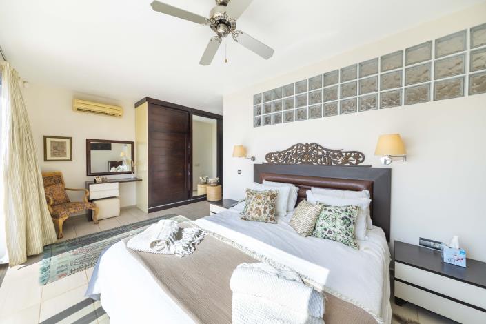 Image No.42-5 Bed Villa for sale